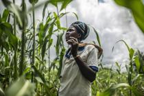 Fati Marmoussa, 26, lives with her 3 children and other 7 members of her family in Tafgo village, Burkina Faso. Foto: Pablo Tosco/Oxfam