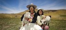 Farmer Virginia Ñuñonca, with children, in the Peruvian highlands